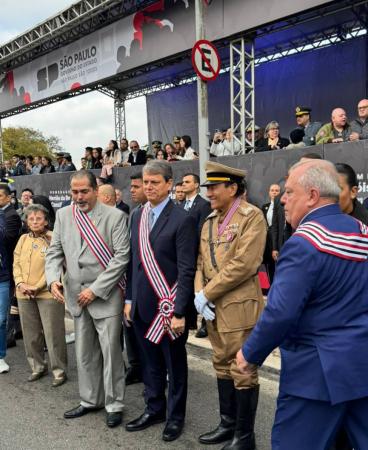 Arthur Jorge é nomeado Comandante Honorário do Exército Constitucionalista de SP