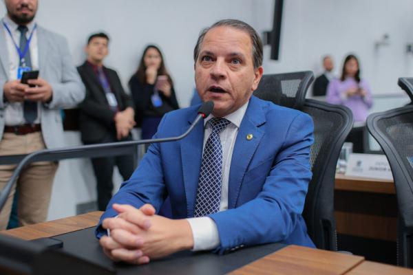 Projeto de Lei de Coronel David proíbe cobrança de taxas em empréstimos consignados de servidores públicos em MS