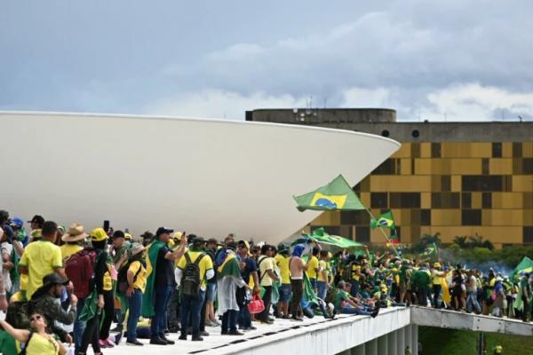 Supremo já condenou 762 pessoas pelo 8 de janeiro