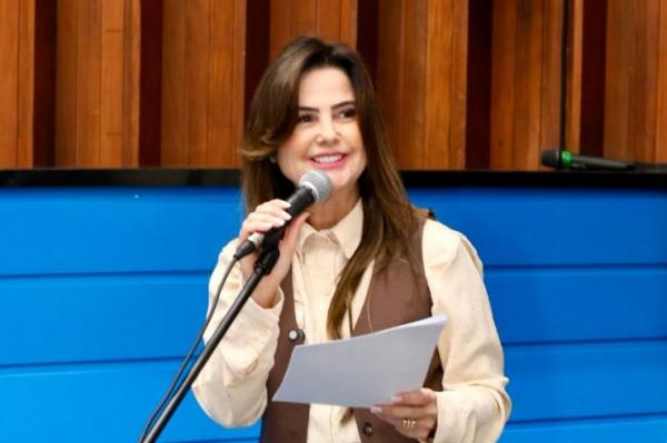 Mara Caseiro pede ampliação de Escola Estadual em Camapuã