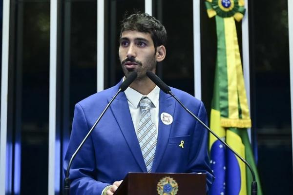 Sobrevivente do ataque do Hamas relata terror em sessão do Senado