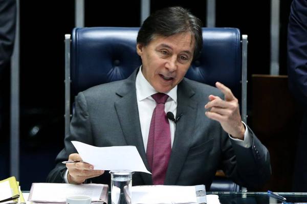 Eunício consulta STF sobre financiamento empresarial de campanhas