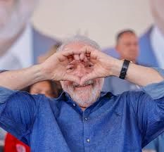 O carinho de Lula pelos criminosos