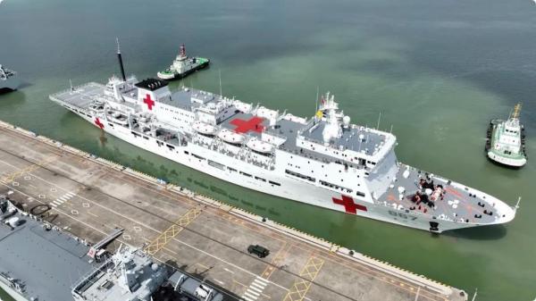 China pede para atracar navio no Brasil e gera impasse diplomático na Marinha