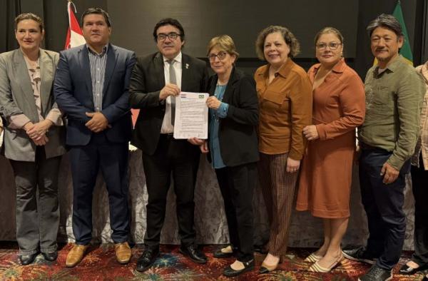 MS, PR e Paraguai assinam acordo para campanhas simultâneas de vacinação