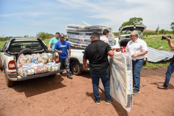 Após temporal, bairros carentes recebem auxílio da Prefeitura da Capital
