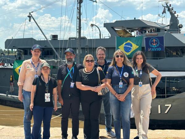 Navio Saúde Única atende no coração do Pantanal