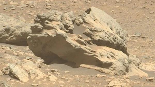 NASA identifica pedra rica em ferro e níquel em Marte que não é de lá