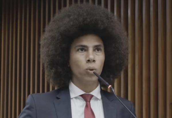 Deputado petista revela ser maconheiro
