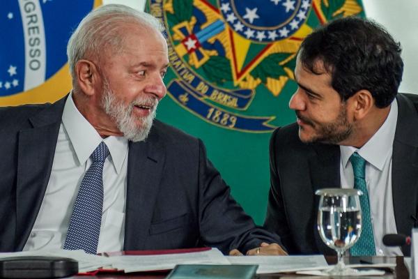 Lula conseguiu adiar sabatina de Messias com ameaça de acionar o STF
