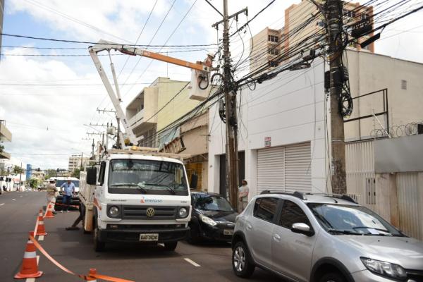 Rede Limpa remove 24 mil metros fiação irregular no ponto mais crítico de Campo Grande
