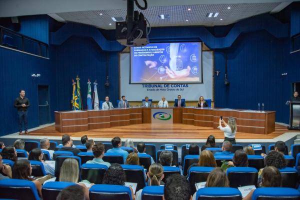 Servidores do Governo do Estado participam de Curso para Agentes de Contratação no TCE-MS 