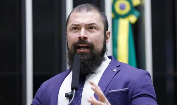 Deputado desiste de inspeção em cela de Bolsonaro na PF