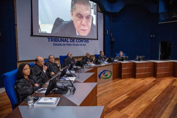 Pleno do TCE-MS dá provimento a recursos e sessões de 2025