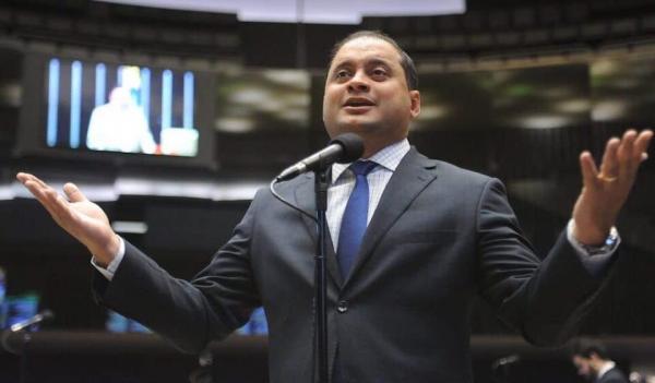 “O ‘sustentáculo político’ da operação criminosa” no INSS
