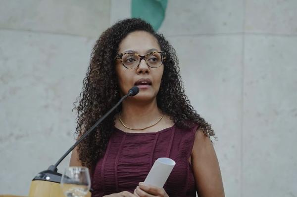 Vereadora vai à ONU fazer apelo humanitário por Bolsonaro