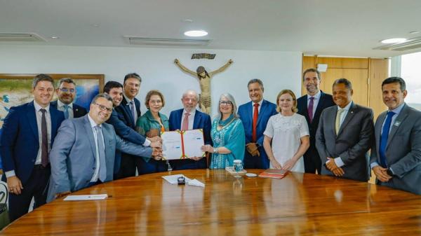 ‘Oportunismo eleitoreiro’ de Lula no piso do magistério custará R$ 8 bi