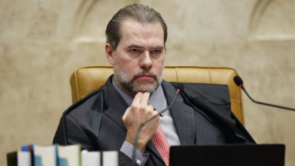 Toffoli diz ao STF que seguirá com caso Master, mesmo que “apanhe”