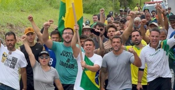 PRF envia ofício a Nikolas sobre caminhada na BR-040