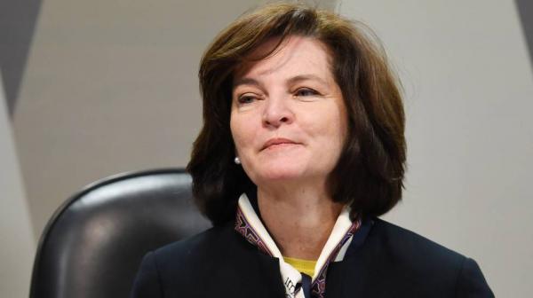 Raquel Dodge diz em posse na PGR que harmonia entre Poderes é requisito para estabilidade do país