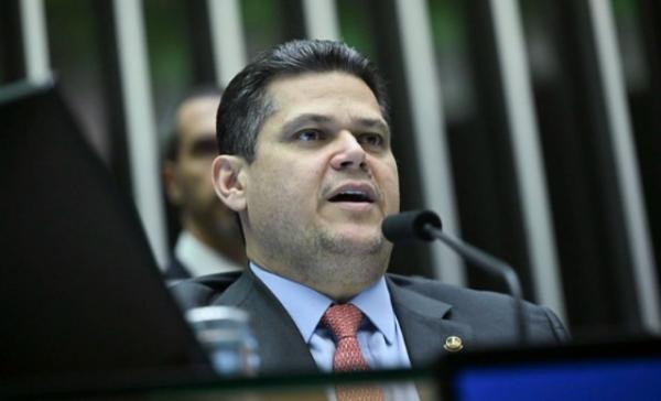 Indicados de Alcolumbre atuaram por aporte no Banco Master