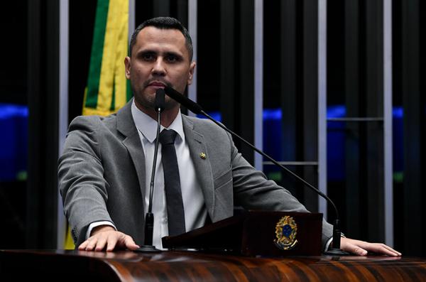 PL de Cleitinho prevê fim da cobrança do Licenciamento de veículos