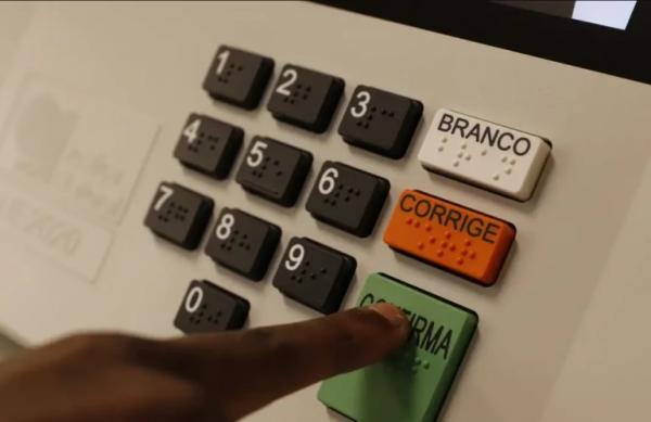 43% dizem não confiar nas urnas eletrônicas