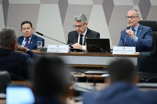 CPI do Crime quer ouvir Toffoli, Moraes e familiares sobre Master