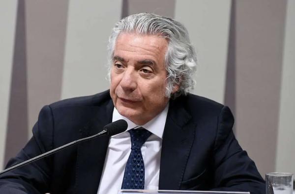 Pacote de Lula para conter diesel é eleitoreiro, diz especialista 