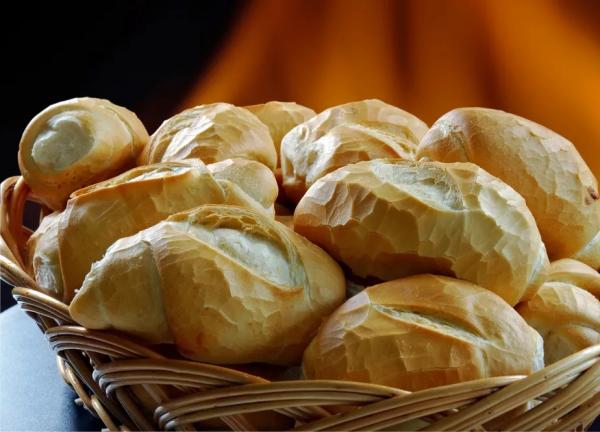 Carboidratos na mira: o pão francês atrapalha ou ajuda a emagrecer?