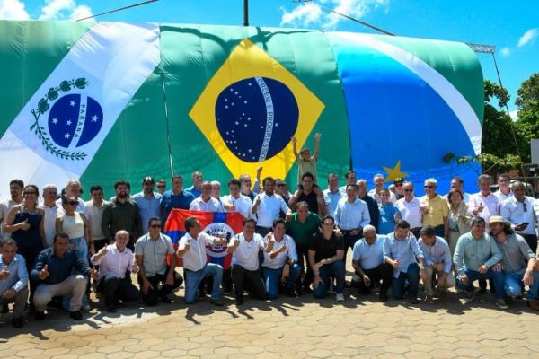 Encontro entre governadores marca entrega de anteprojeto de ponte entre MS e Paraná