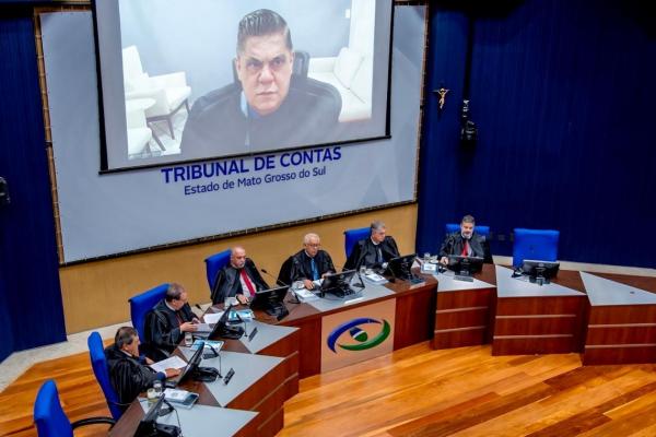 Pleno do TCE-MS atualiza resoluções de controle externo e aprecia contas municipais