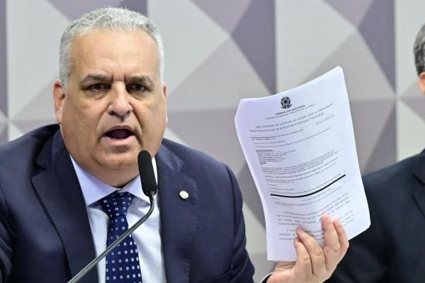 Relator da CPMI do INSS pede indiciamento de Lulinha e outras 217 pessoas