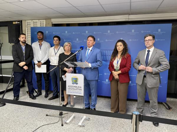 Gerson reforça regras e orienta candidatos em coletiva antes das provas