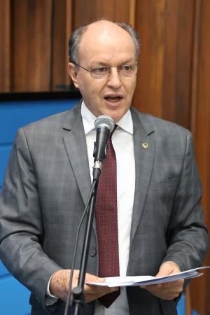 Mochi solicita estudos para construção de casas populares em Nioaque