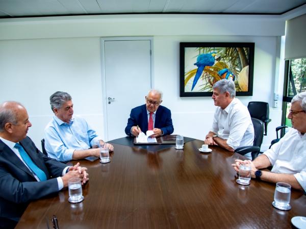 TCE-MS e Sanesul firmam cooperação para uso sustentável da água