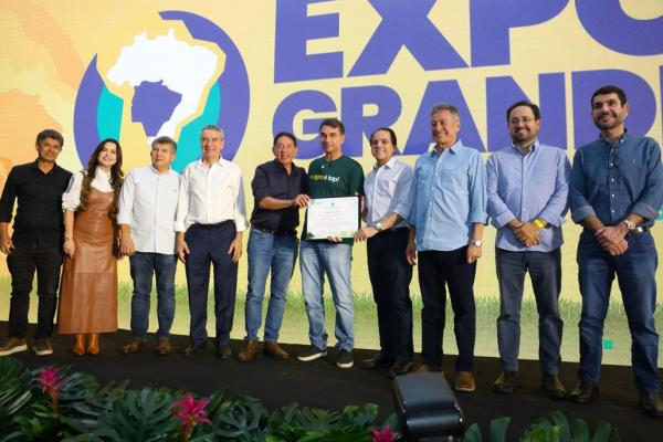 Deputados participam de abertura da Expogrande e inauguram estande da ALEMS