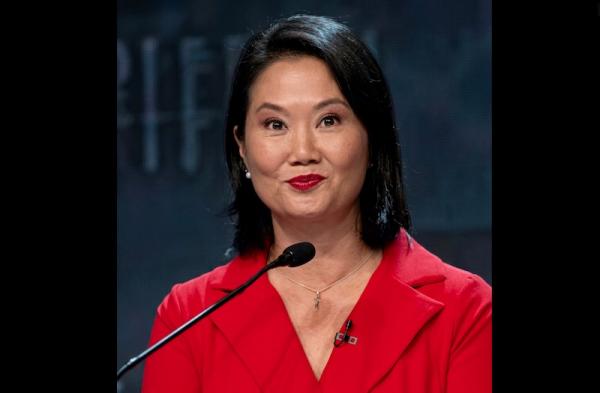 Keiko Fujimori e Aliaga, de direita, disputarão 2º turno