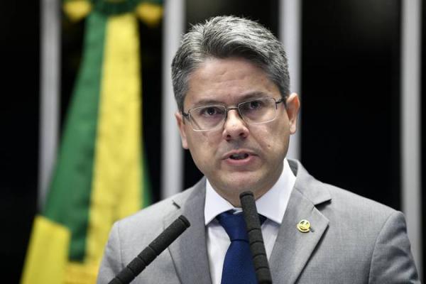 Vieira pede indiciamento de Moraes, Toffoli, Gilmar e Gonet