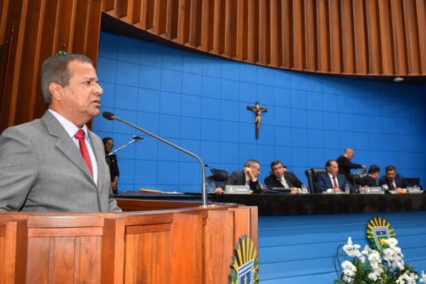 Proposta altera norma que denomina Deputado Amarildo Cruz estacionamento da ALEMS