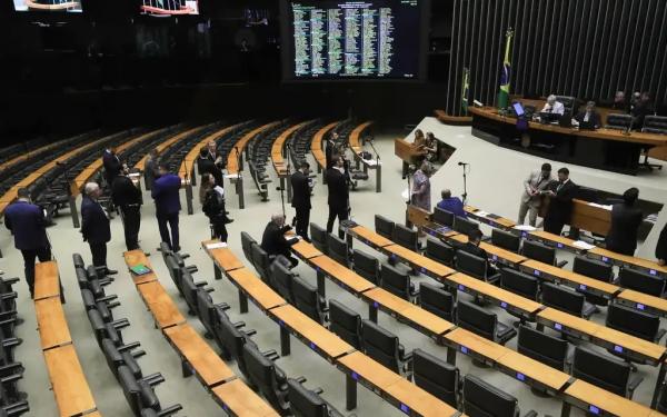 Câmara tem menos de 20% de funcionários efetivos