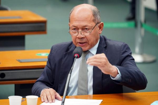 Deputado propõe até 8 anos de prisão para invasão de terras e propriedades