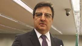 PSB avalia expulsar governistas da CCJ