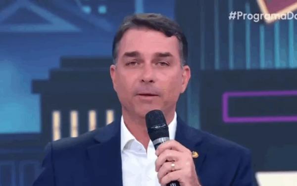 “Tinha que ter eleição todo mês”, diz Flávio sobre fim da taxa das blusinhas