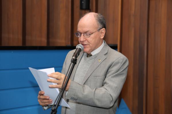 Mochi solicita revisão de critérios de cobrança da SANESUL em casos de vazamentos ocultos