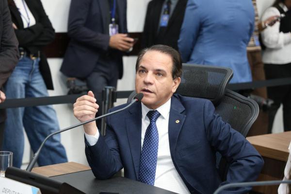 “Democracia não se resolve na agressão”, diz Coronel David ao rejeitar moção de apoio a vereadora do PT