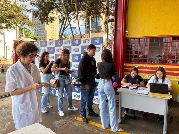 Drive-thru de vacinação da SES supera 10 mil doses aplicadas em Campo Grande