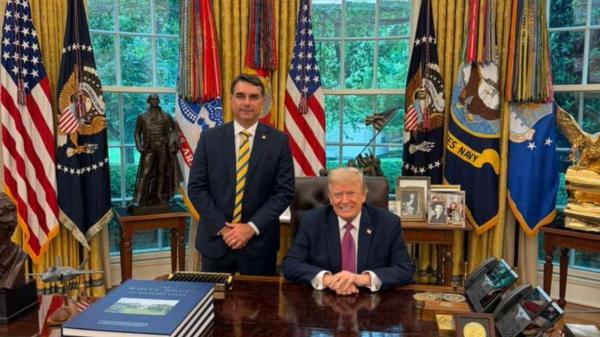 Flávio pede a Trump que PCC e CV sejam tratados como terroristas