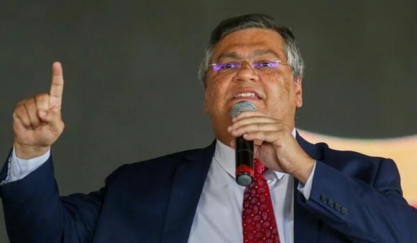 Flávio Dino cancela participação no “Gilmarpalooza”, em Lisboa