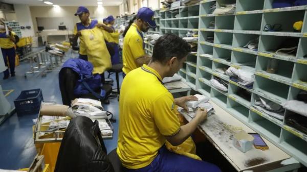 Prejuízo bilionário dos Correios preocupa pequenas empresas